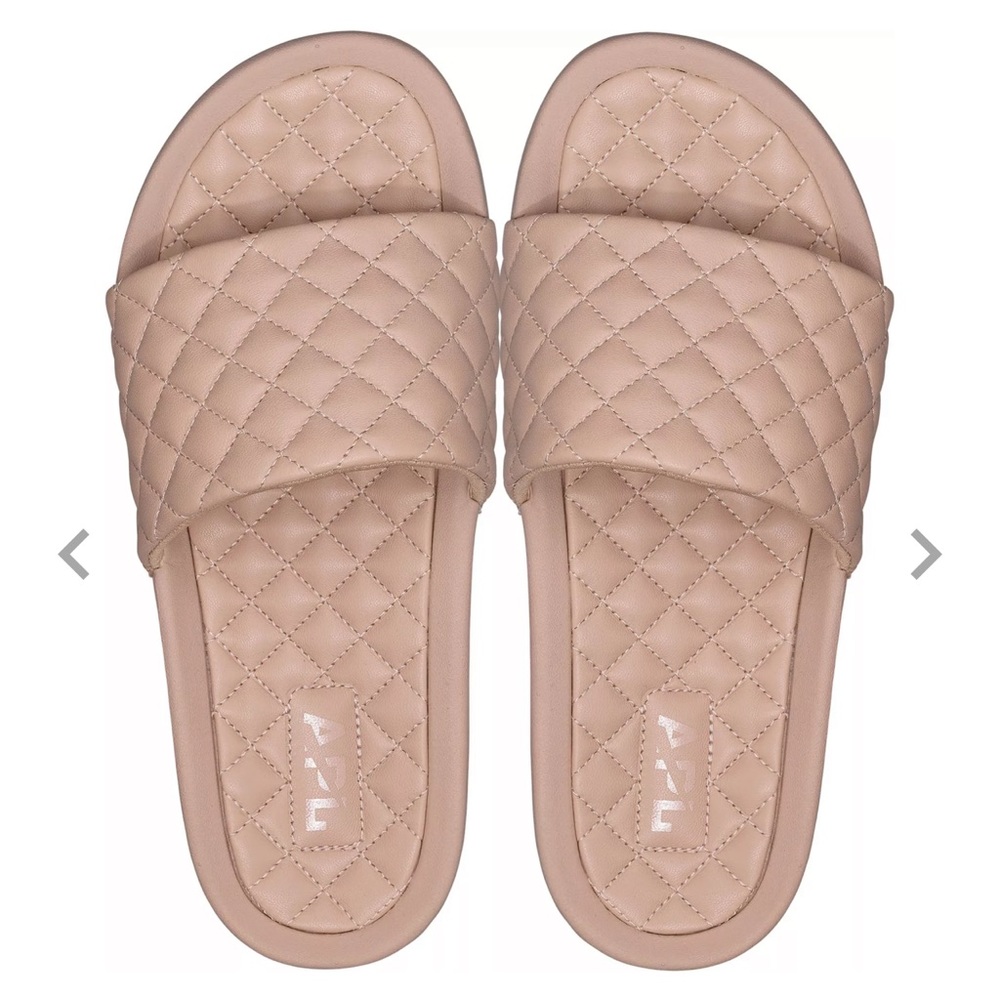 APL Lusso Quilted Slide clay Sandals womens 5 Rose Dust